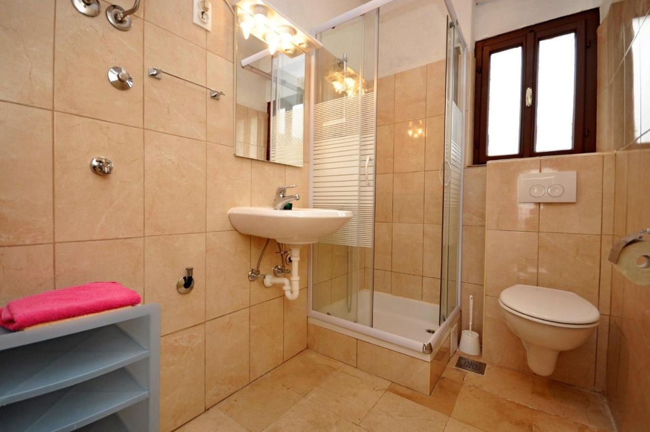 Apartment Jakov Donji Okrug  エクステリア 写真